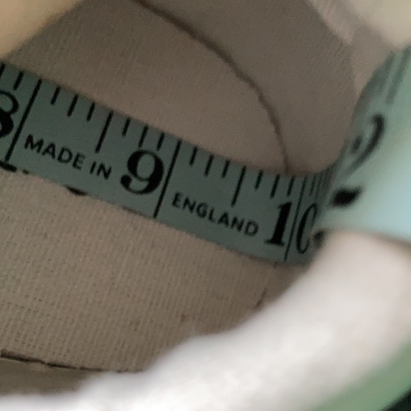 NWT/box. Esprit sneakers - Picture 7 of 10